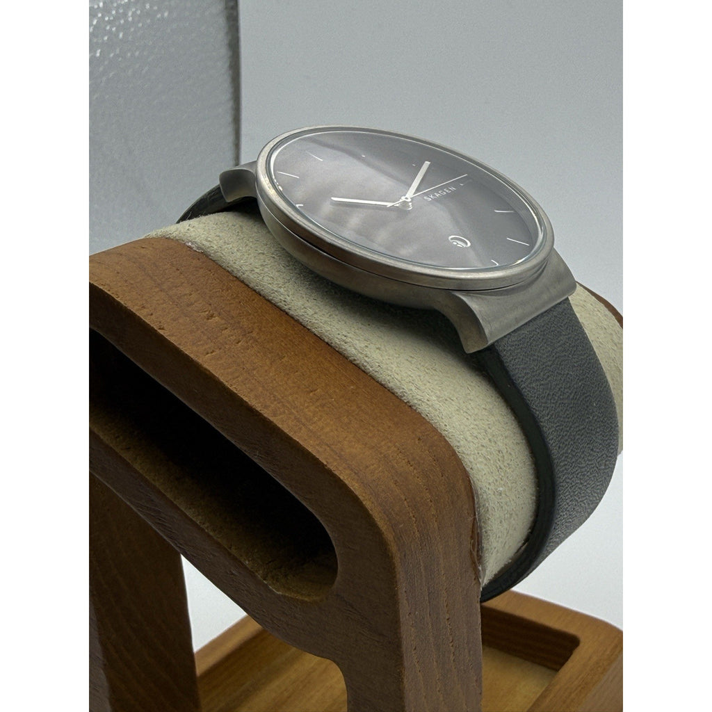 Skagen Ancher Titanium Slim Quartz Grey Dial Leather Watch SKW6320 w/ Box - EX