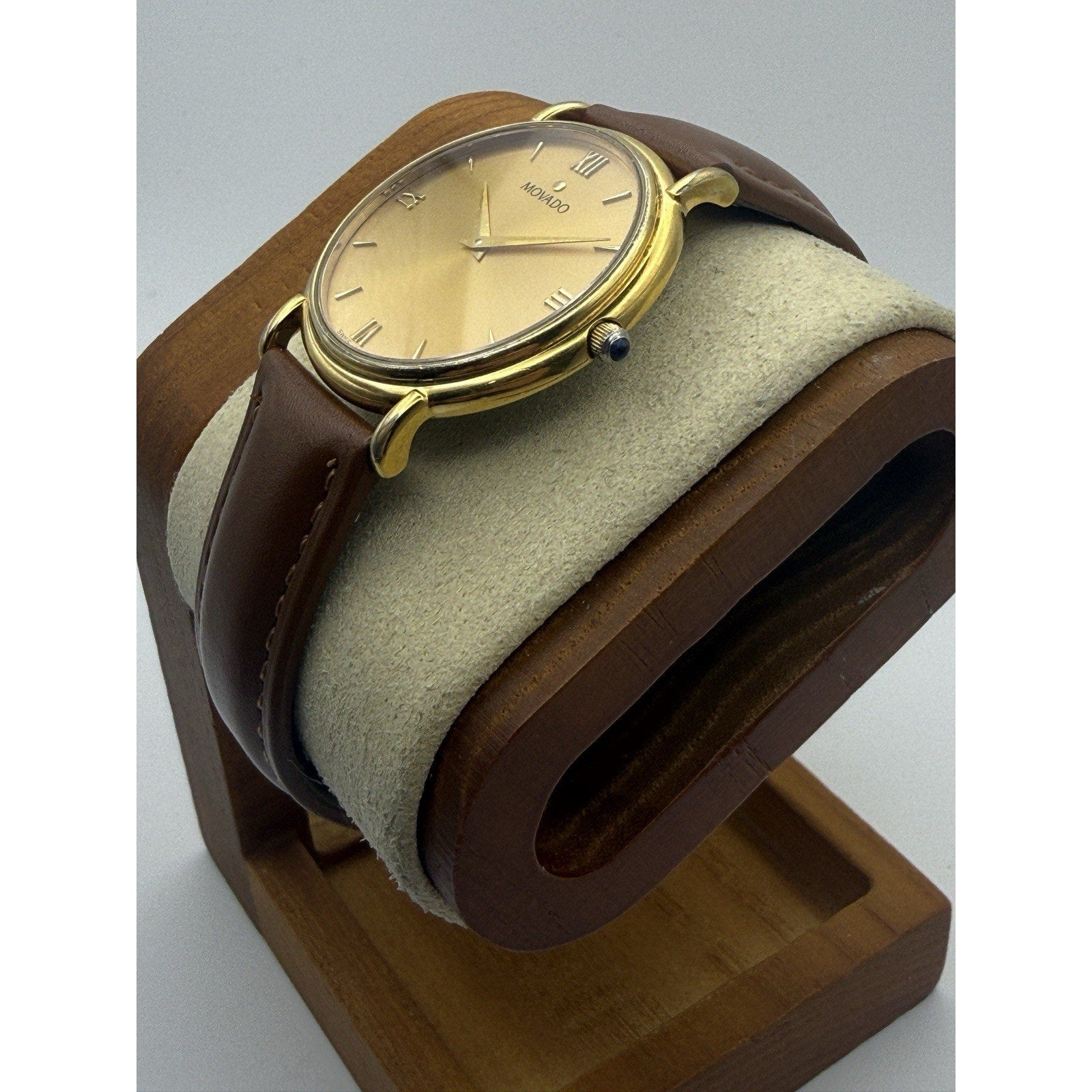 Movado Museum Classic 87 E4 0885 Swiss Watch ETA 902.002 Roman Numeral Dial 34mm