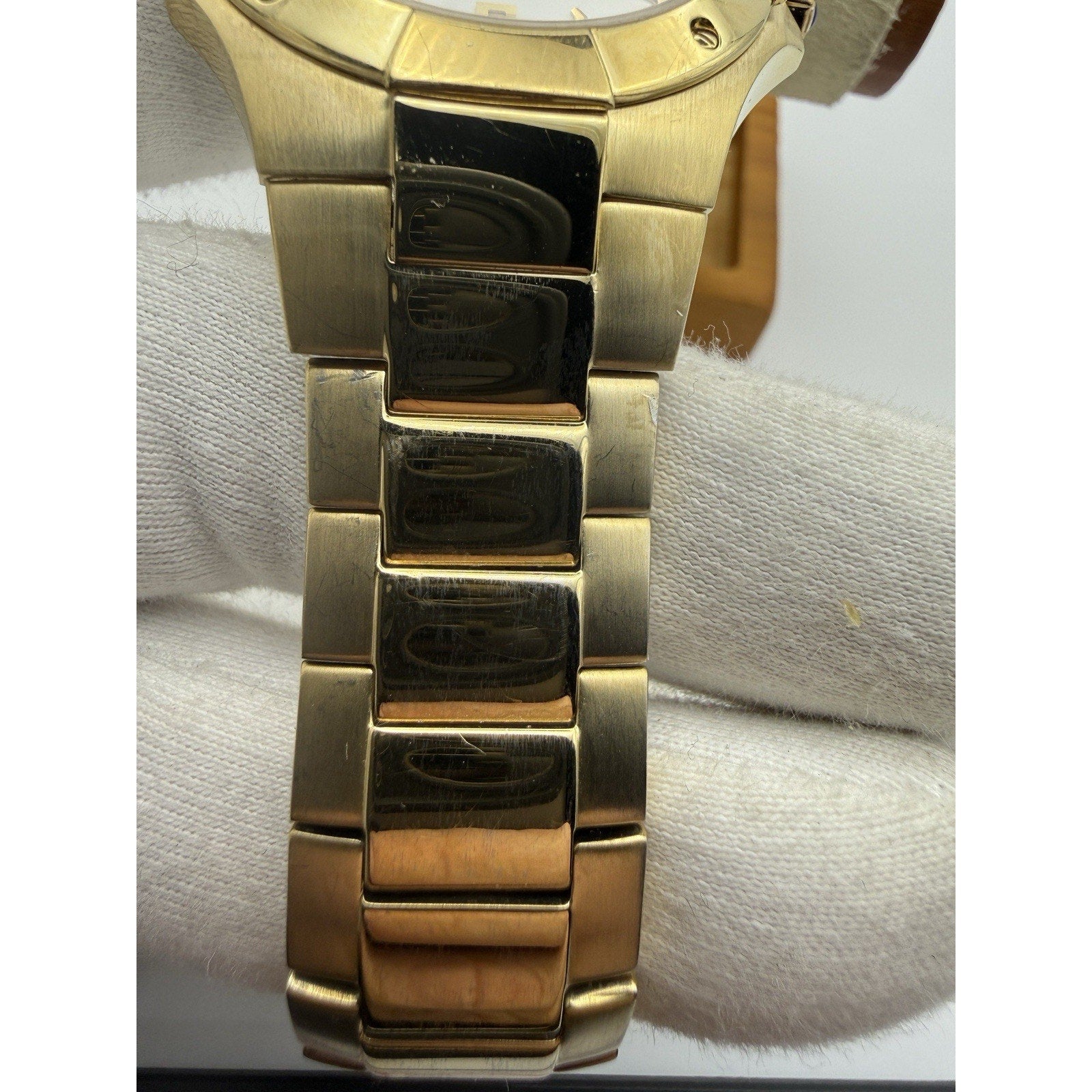 Seiko 7N42-0GE0 Gold Tone Quartz Watch Silver Sunburst Dial 100M Cabochon Crown