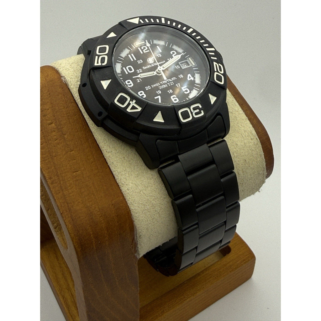 NIB Smith & Wesson SWW-357-SS Tactical Watch - 200M - Swiss MB-Microtec Glow