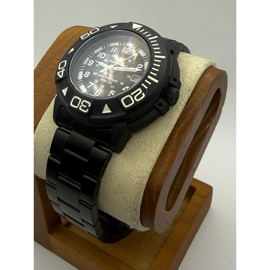 NIB Smith & Wesson SWW-357-SS Tactical Watch - 200M - Swiss MB-Microtec Glow