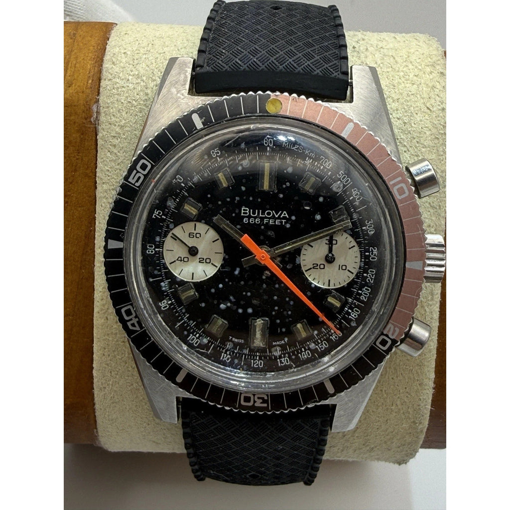 Vintage 1972 Bulova Deep Sea Chronograph B 666 Devil Diver Valjoux 7733 Patina N