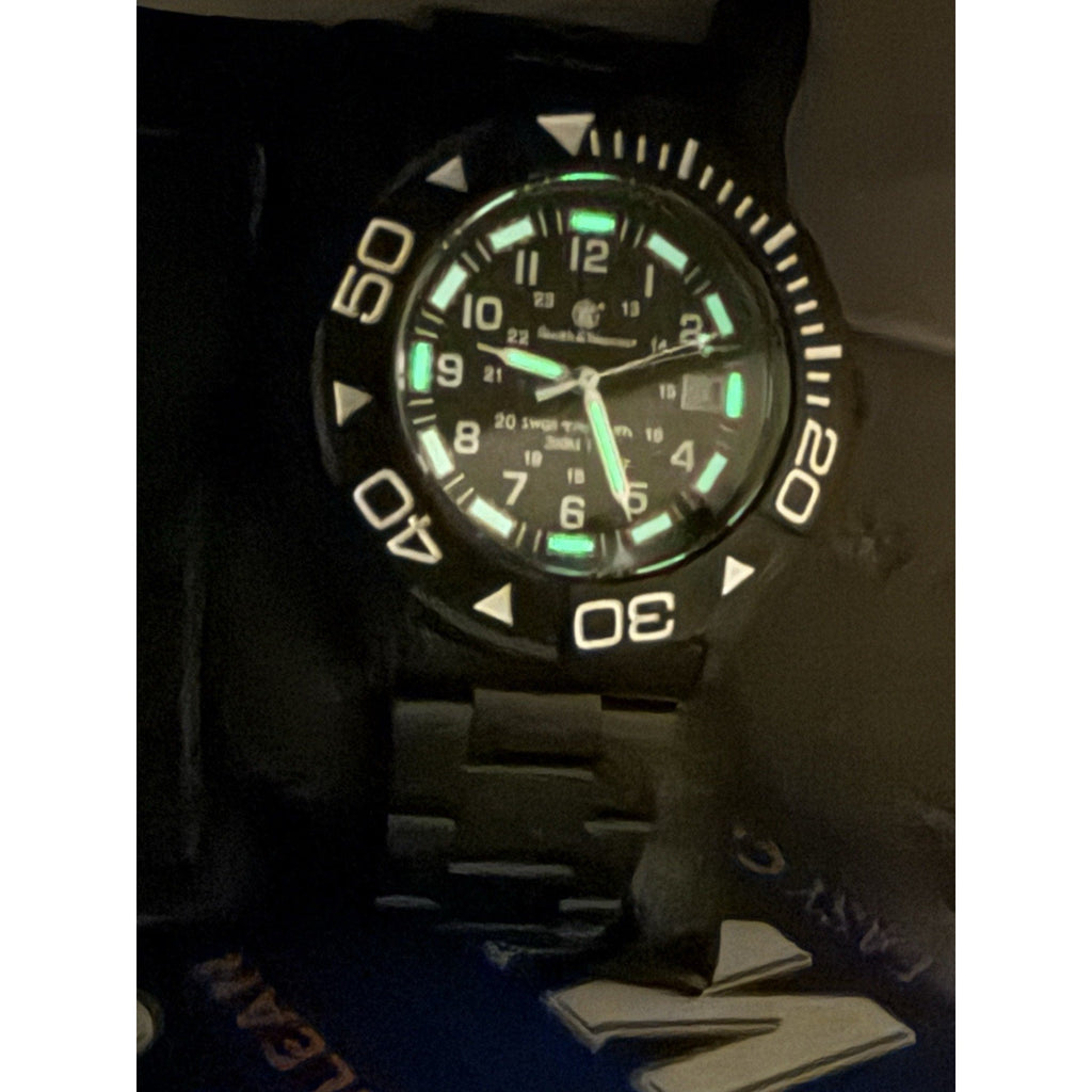 NIB Smith & Wesson SWW-357-SS Tactical Watch - 200M - Swiss MB-Microtec Glow