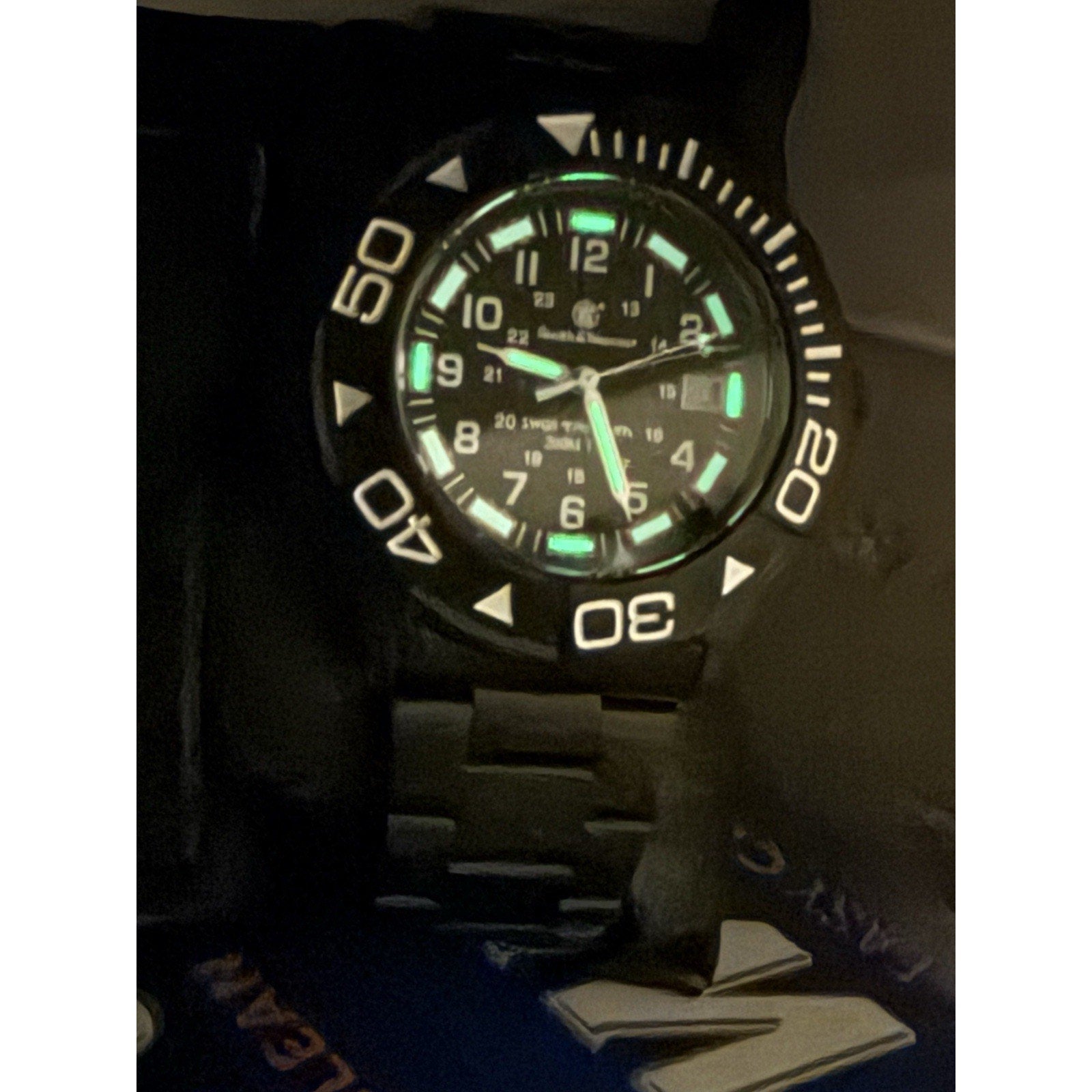 NIB Smith & Wesson SWW-357-SS Tactical Watch - 200M - Swiss MB-Microtec Glow