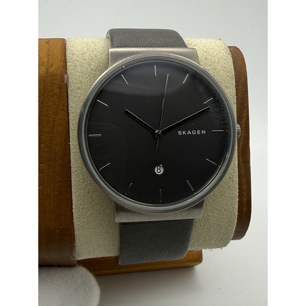 Skagen Ancher Titanium Slim Quartz Grey Dial Leather Watch SKW6320 w/ Box - EX